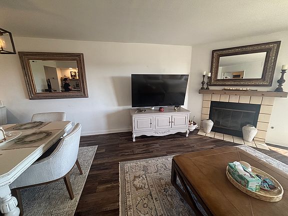 2nd image of 3151 Vista Mar
