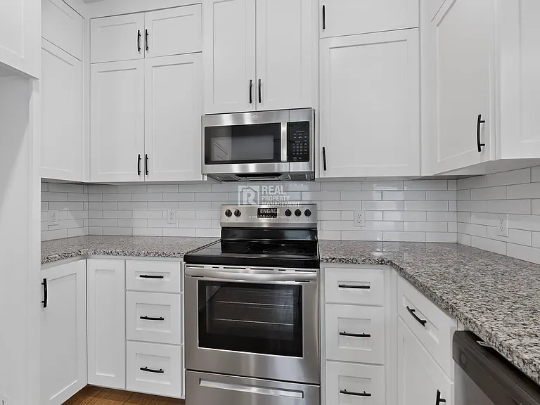 2000 Skylark Dr — Photo 15