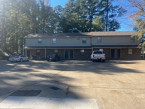 2nd image of 10 Pinewood Ct #10C