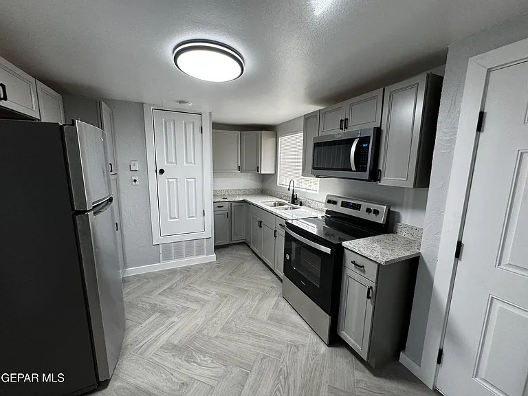 10277 N Loop Dr #B — Photo 15