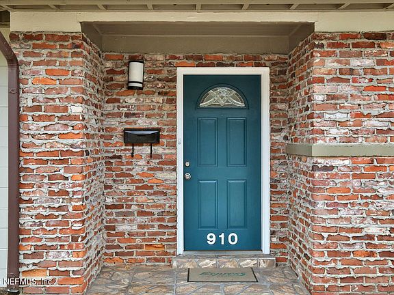 5th image of 910 NIGHTINGALE Road