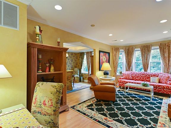 3rd image of 7078 N Wolcott Ave APT 2
