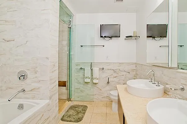 Rented by Mazzeo Real Estate | media 23