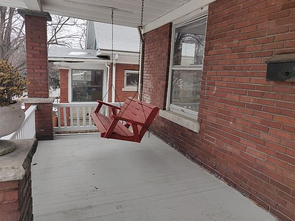 2nd image of 3517 Windsor Ave