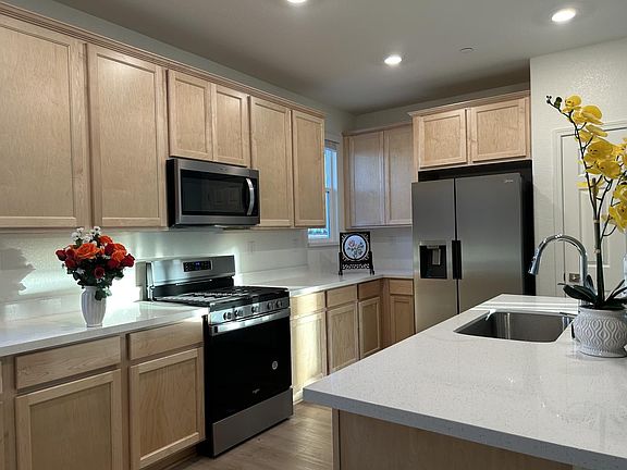 3rd image of 10460 Lopez Jr Way #C