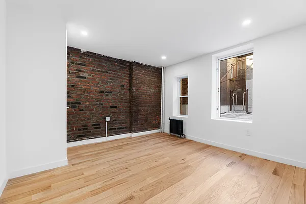 Rented by REAL New York | media 2