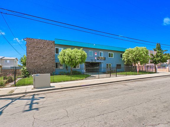 3rd image of 1212 W 107th St #22