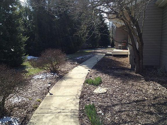 2nd image of 4471 Ambridge Dr