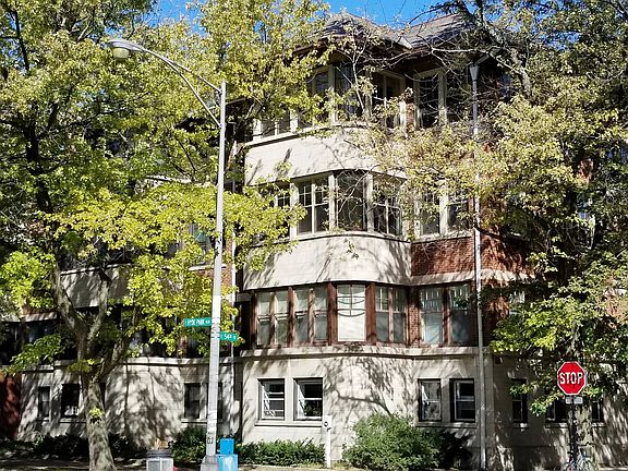 2nd image of 5345 S Hyde Park Blvd APT 3A
