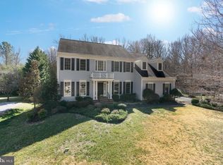 3251 Woodland Ln, Alexandria, VA 22309