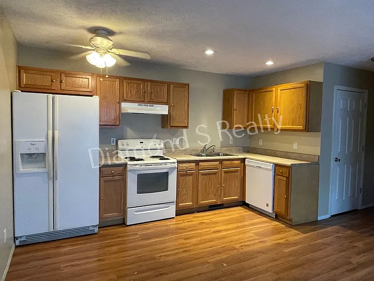 1454 N Ethyl Ave — Photo 4