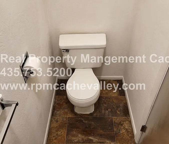 2662 N 370 E — Photo 7