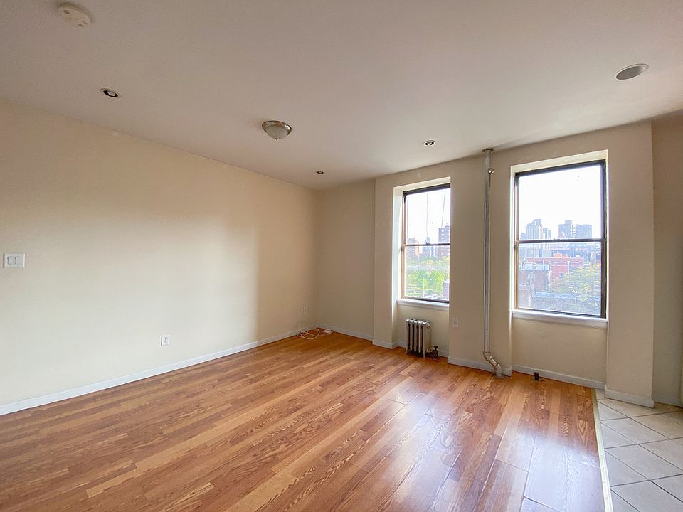 1st image of 1904 3rd Ave #5C