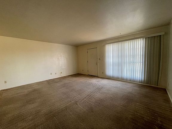 4th image of 201 W Lincoln Ave #1