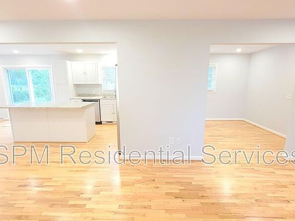 5th image of 409 Sierra Dr