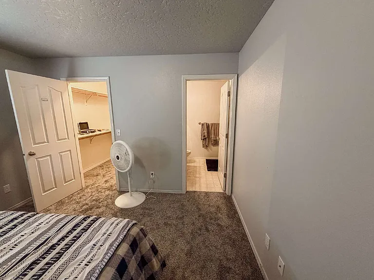 505 Lost Basin Ct — Photo 10