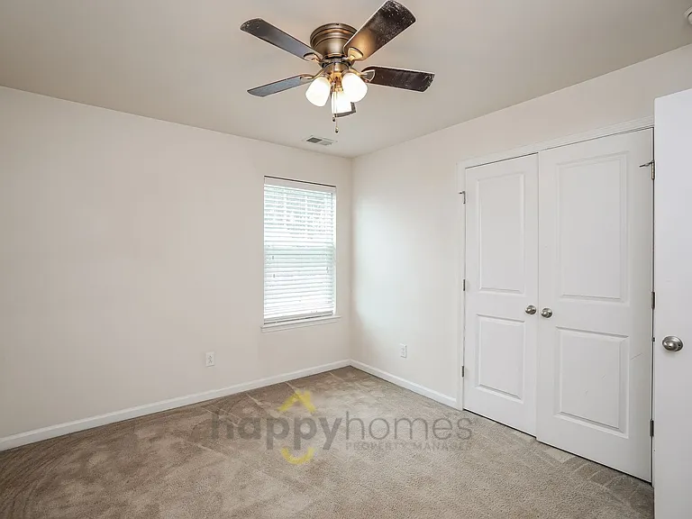 350 Spectrum Rd — Photo 5