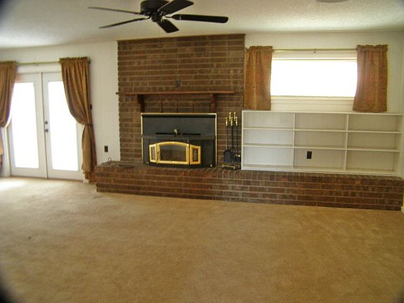 5th image of 1421 Sunnyvale St