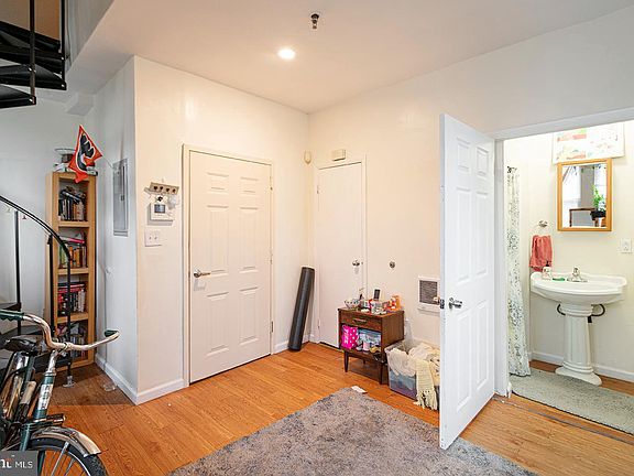 4th image of 1501 W Allegheny Ave Unit 117