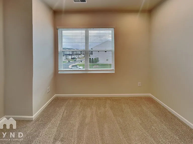 6005 Longar Ln #- — Photo 13