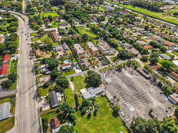 4th image of 4812 Coconut Rd