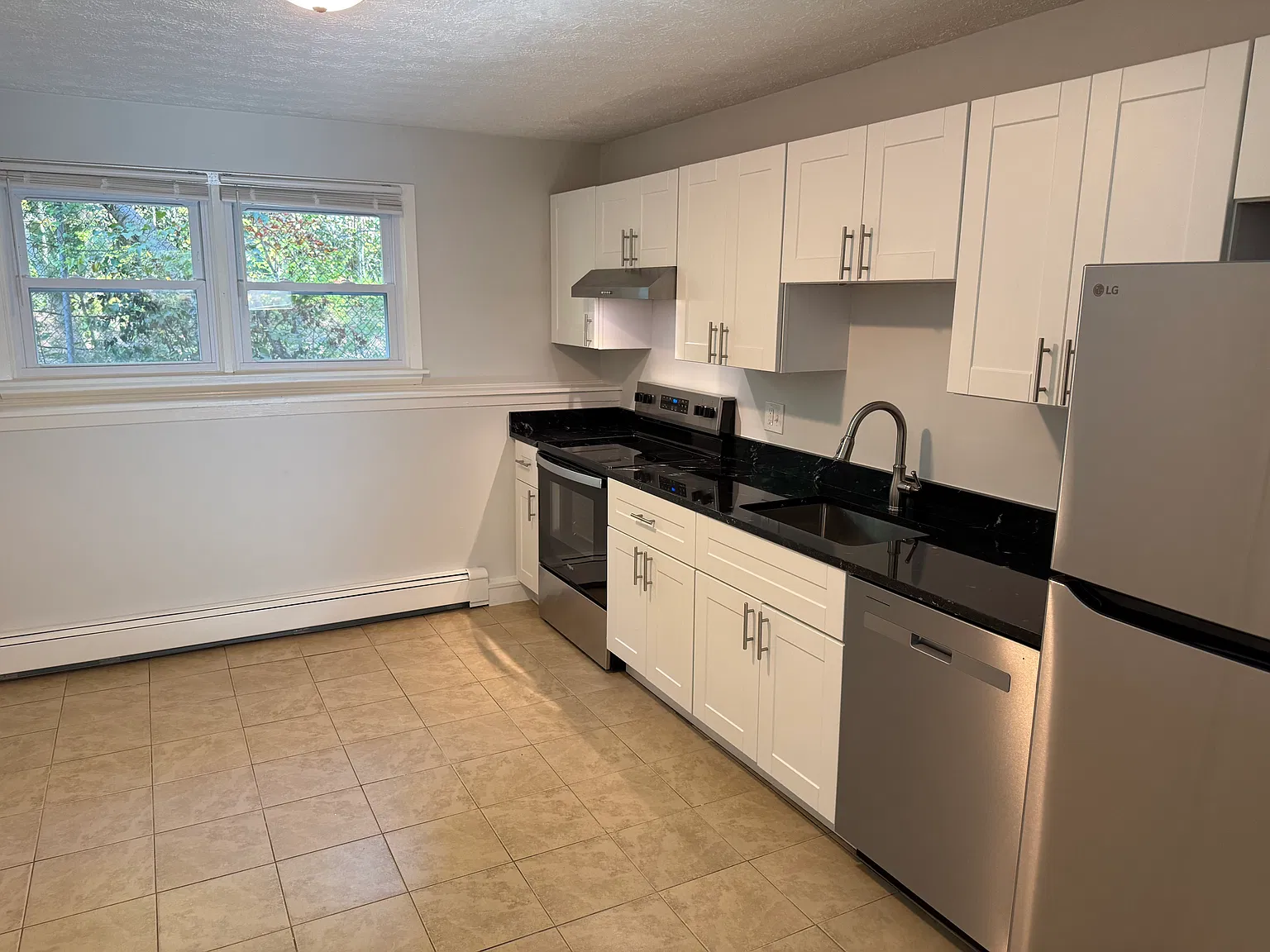 2 bed, $1,825 — Photo 1