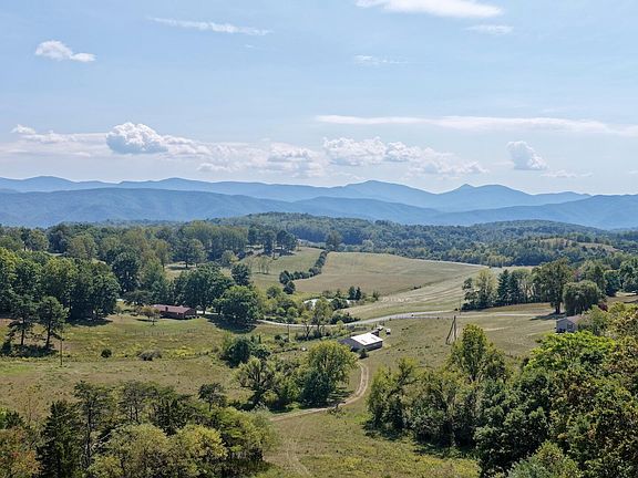 3rd image of 576 Alpine Rd