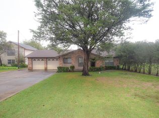 1215 Comanche Cv, Granbury, TX 76048