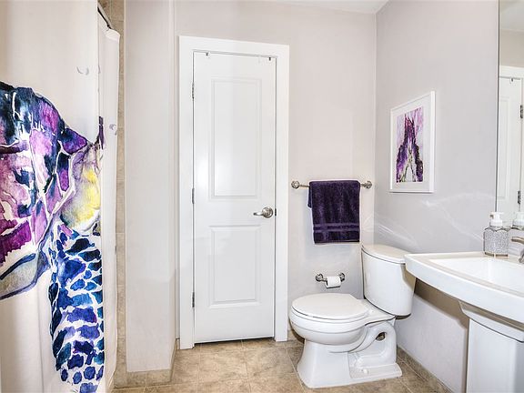 5th image of 140 W Franklin St #304