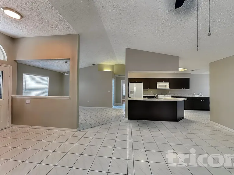 7028 Covewood Dr — Photo 2