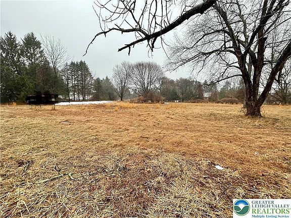 3rd image of N Delaware Dr