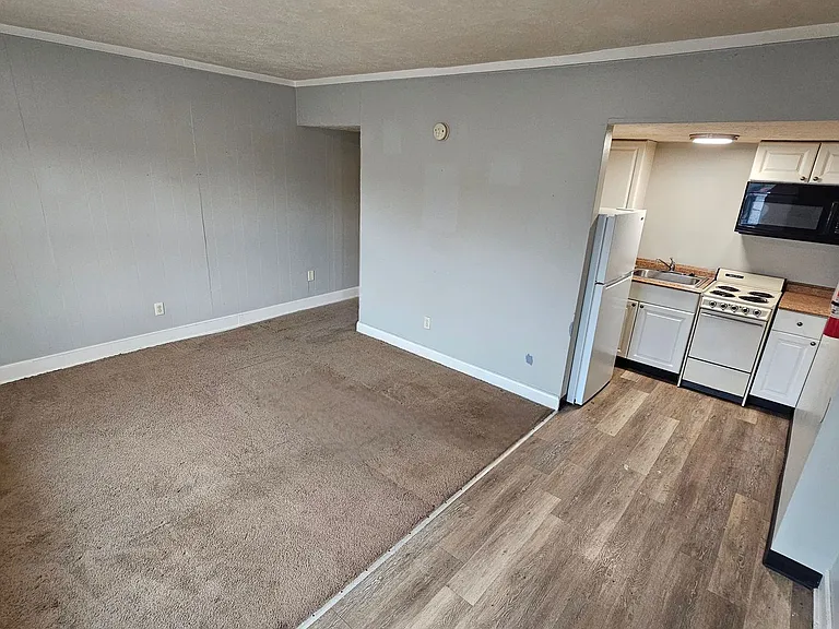 38 Baldwin Ave — Photo 13