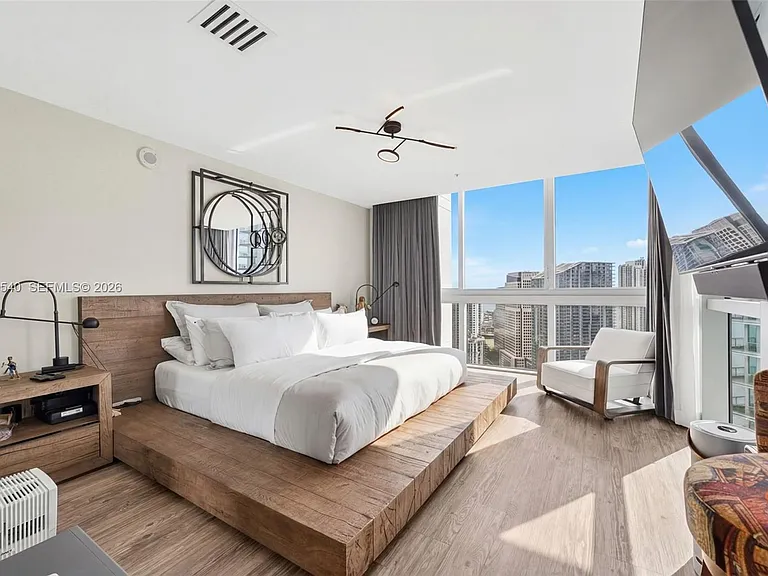 90 SW 3rd St #Penthouse 12 — Photo 22