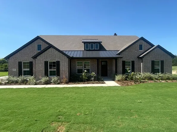 903 Perrin Ln, Van Alstyne, TX 75495