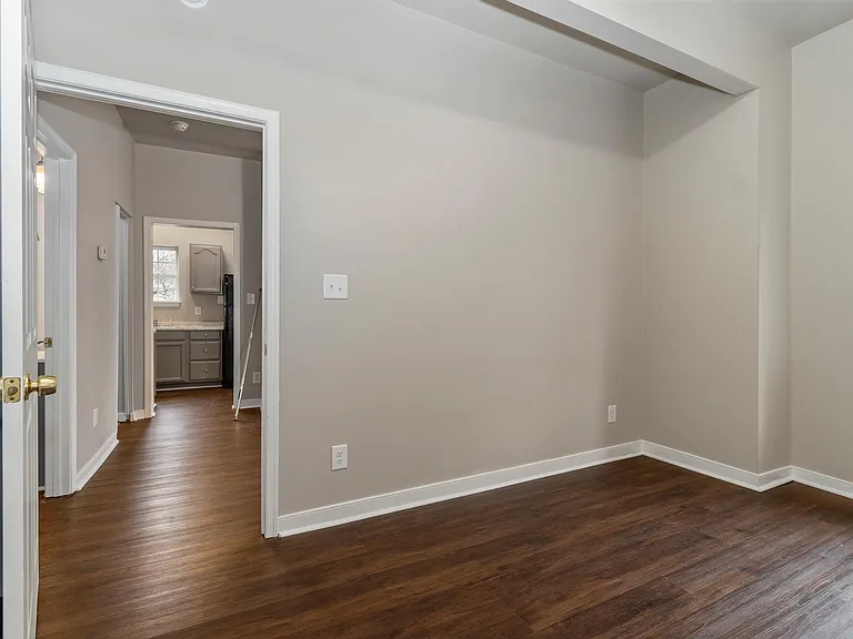2413 Lamb Ave #4 — Photo 22