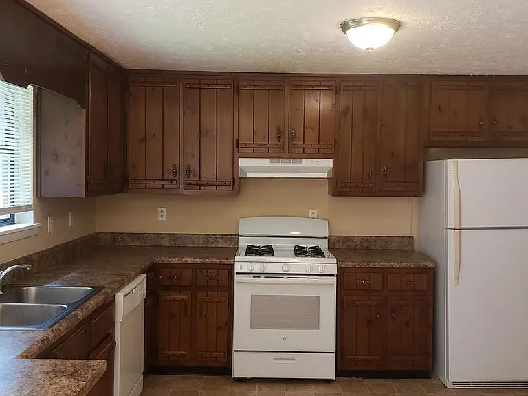 4832 Timber Ridge Dr — Photo 12
