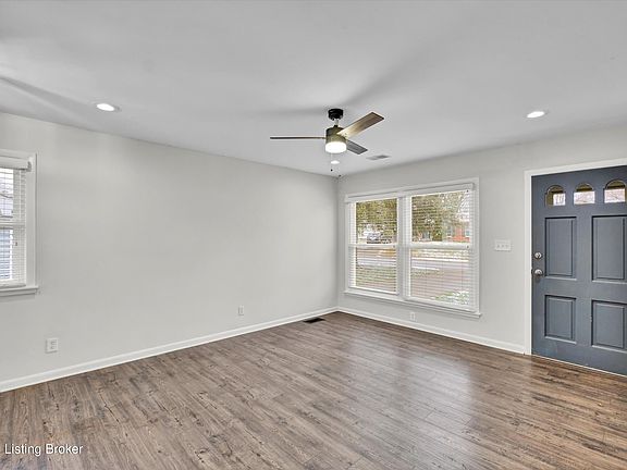 3rd image of 3512 Barclay Dr