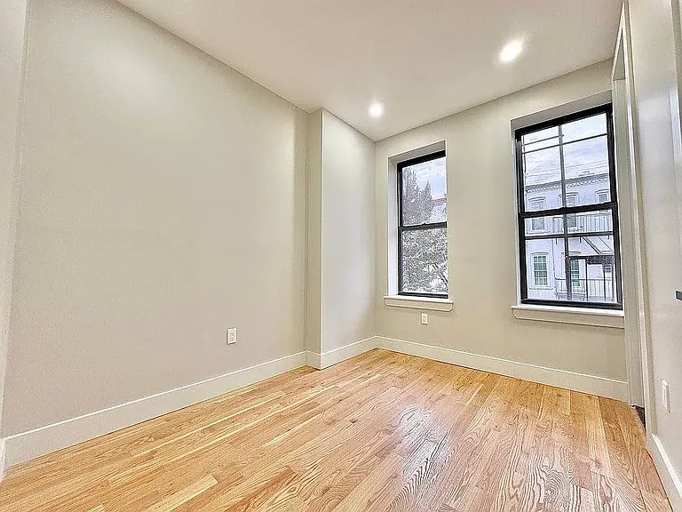 1729 Norman St #3R — Photo 7