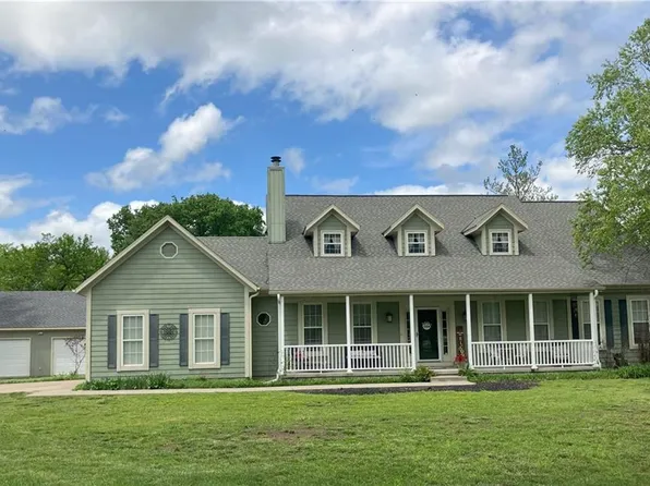 2129 Ironstone Dr, Fort Scott, KS 66701