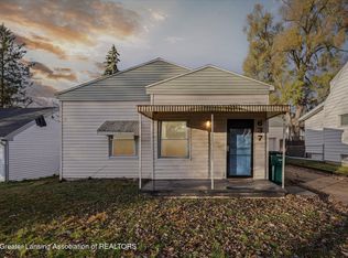 637 E Willard Ave, Lansing, MI 48910