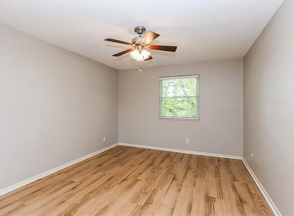 5th image of 6218 Robinson St APT 3