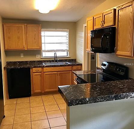 3rd image of 990 Cedarwood Ave