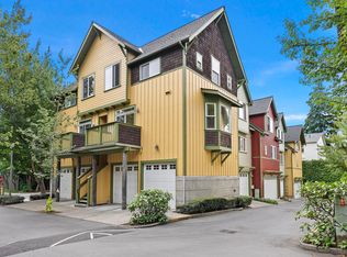 101 Sadie Ln NW #B, Bainbridge Island, WA 98110