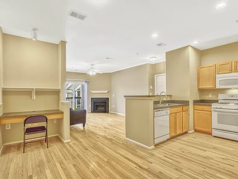 5132 Brittney Elyse Cir #I — Photo 5