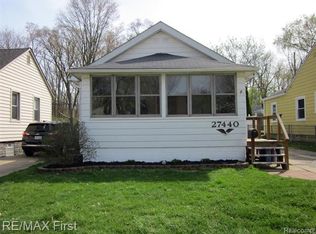 27440 Park Ct, Madison Heights, MI 48071
