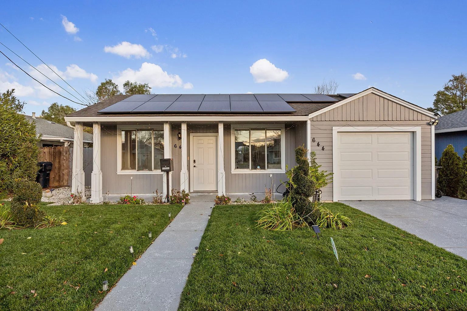 644 Adelle St photo 1