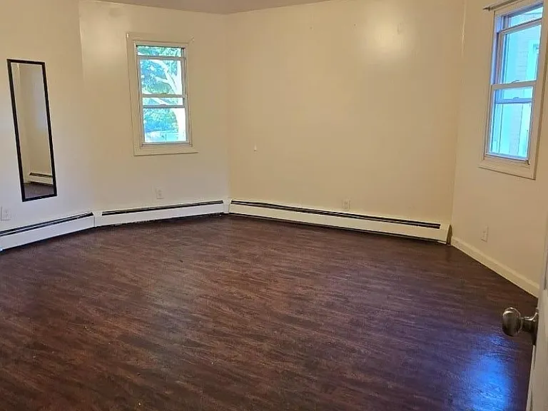 763 W Grand Ave #2R — Photo 4