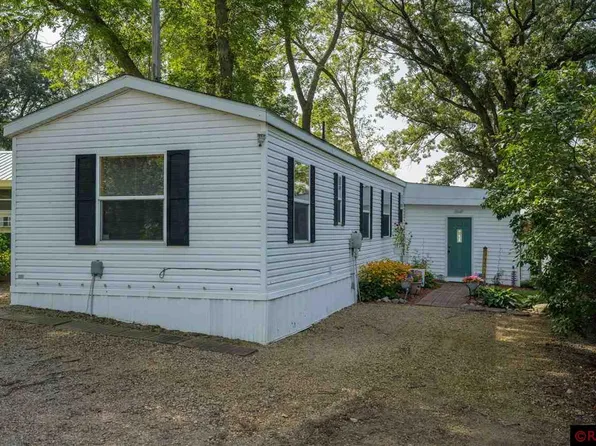 7006 Laura Ln, Saint Peter, MN 56082