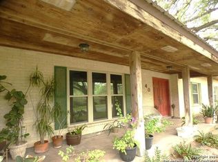 40 Encino Loma, Beeville, TX 78102