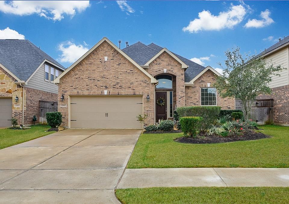 1st image of 27927 Twin Knolls Ln